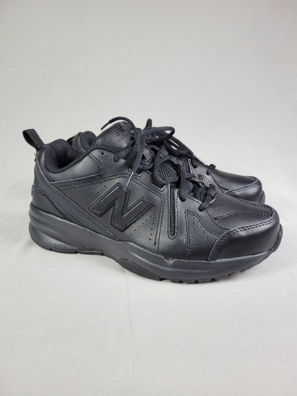 New Balance Womens Sneakers 608v5 Sz 7.5D Wide Slip Resistant Work Leather Black
